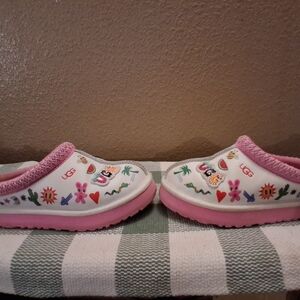 UGG Kids Slippers with Pink and White Floral Design